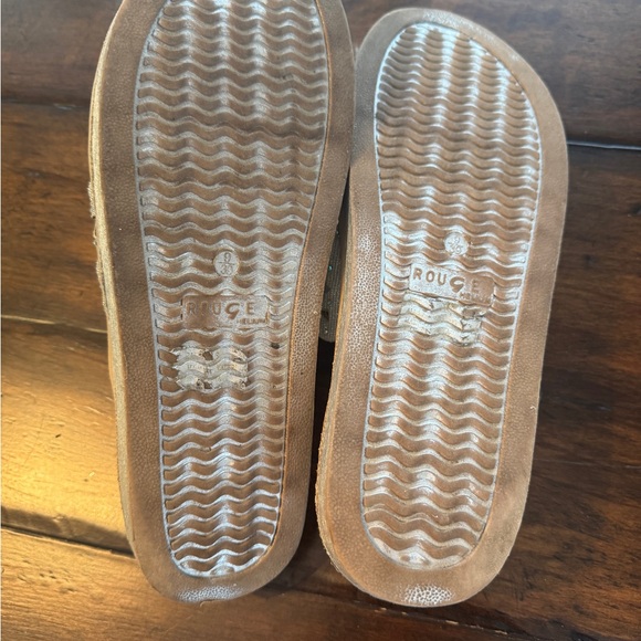 Silver Rouge Slides- Size 9 - Picture 7 of 7